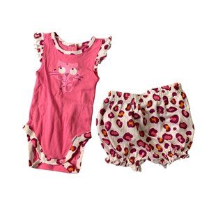 Gerbers Girls Infant Baby Size 0 3 months Pink 2 piece Outfit Set Matching Short